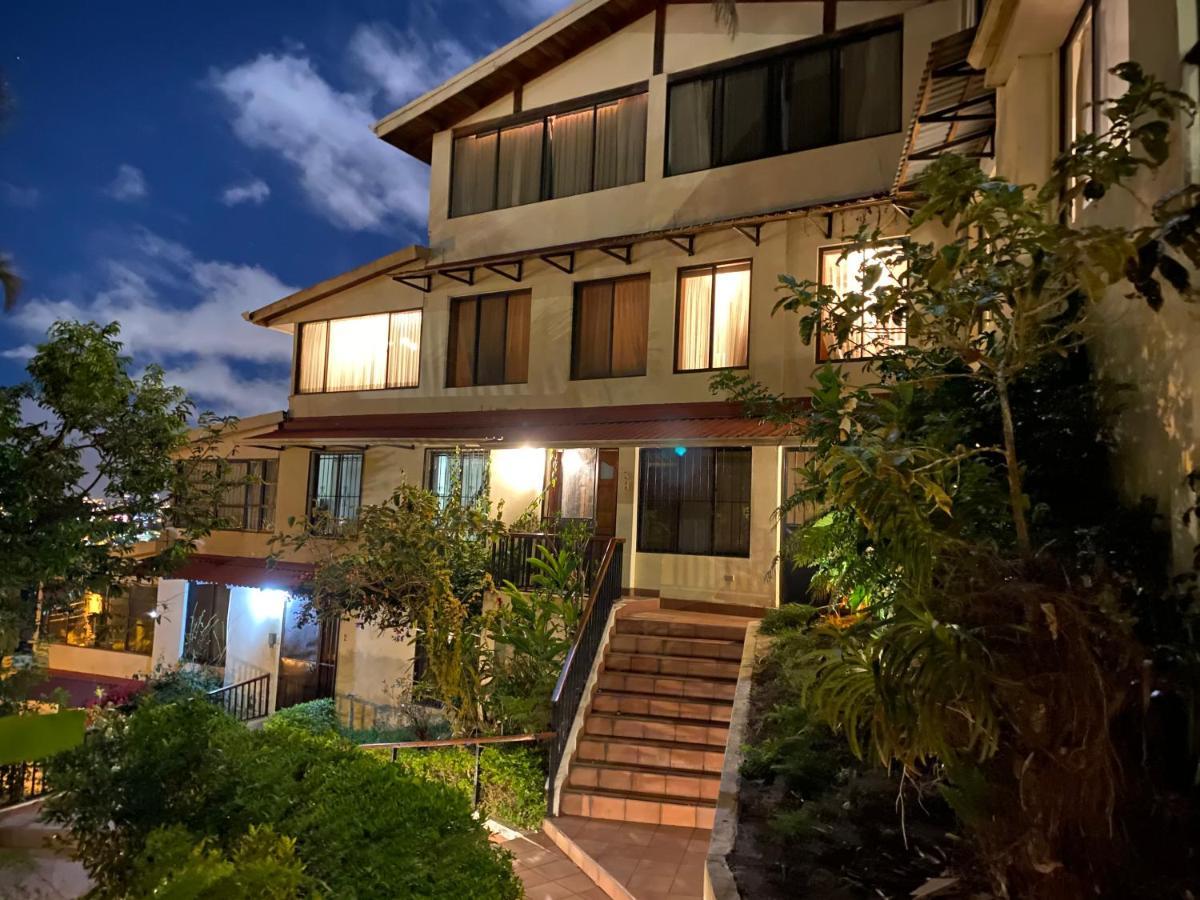 Casa Reflejos City View Сан-Хосе Экстерьер фото